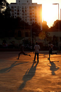 Aulas de skate na Praça vão acontecer durante a Virada Educação. | Crédito: Augusto Gomes