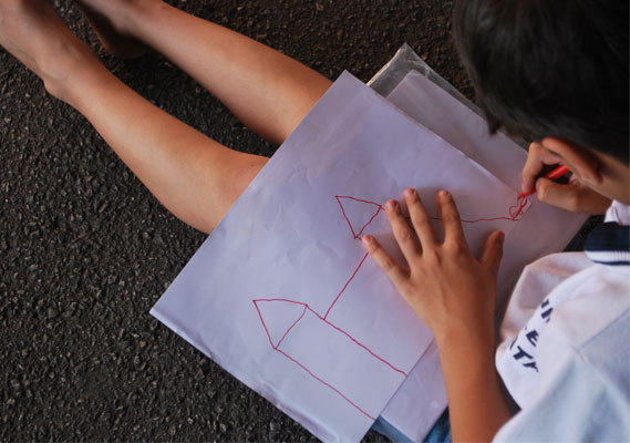 cidade para crianças: Kelvin desenha seu projeto de cidade